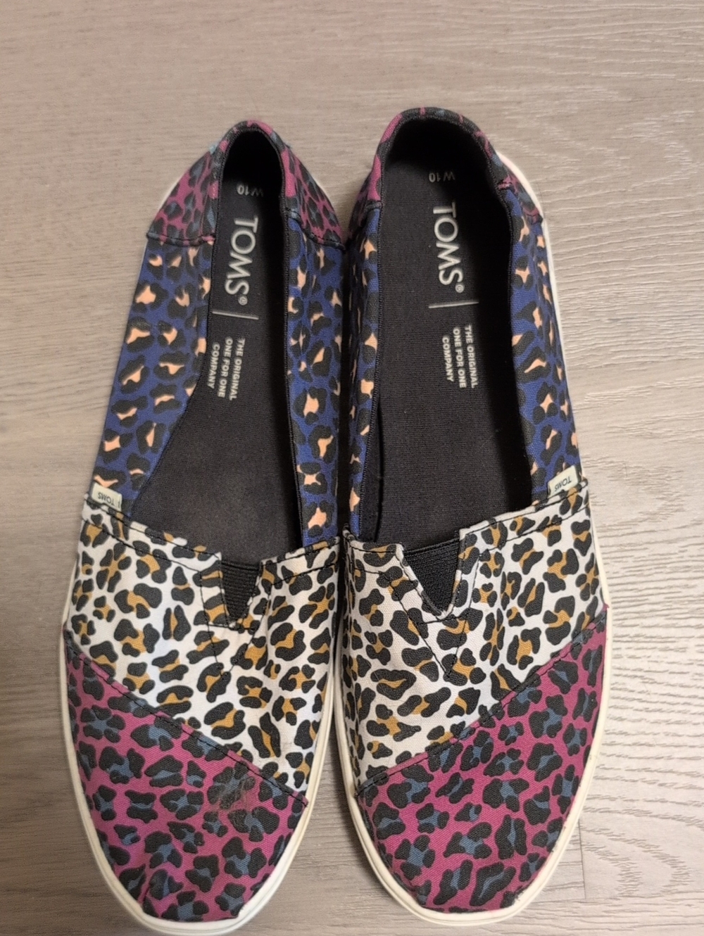 Toms Women’s Multicolor Leopard Slip-On — Pink Blue White